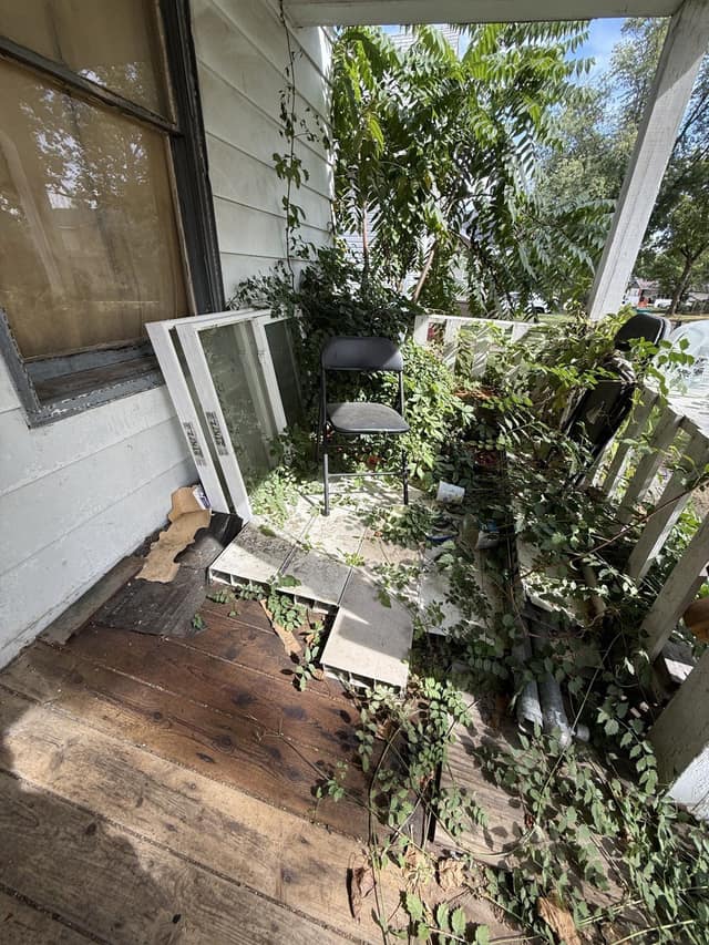 1096 W Green St photo 20