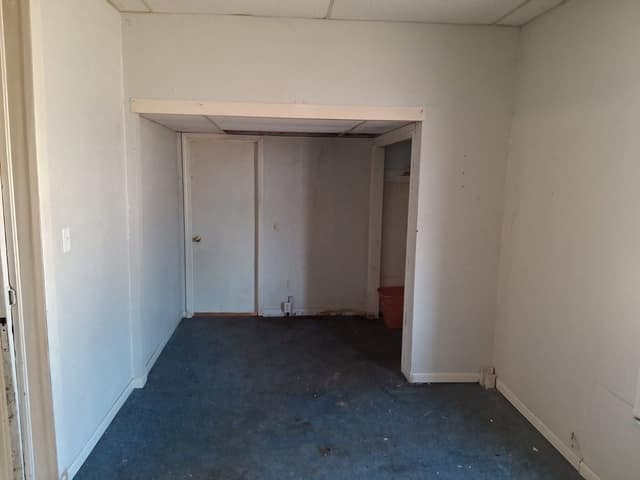 1117 NE Glendale photo 1