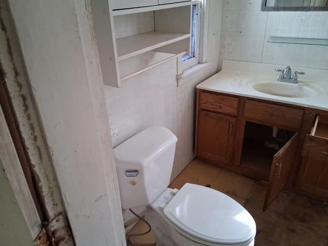 1214 W Butler St photo 6