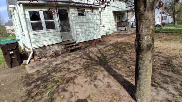 1214 W Butler St photo 19