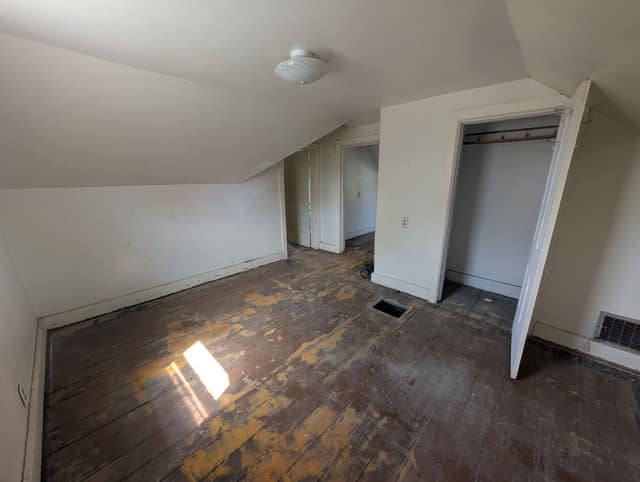 1214 W Butler St photo 15