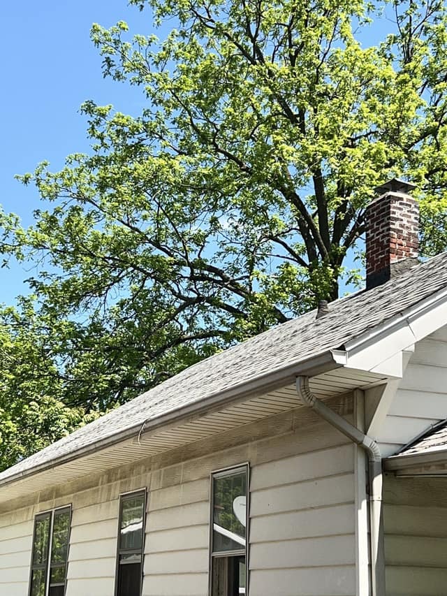 1258 E Division St photo 22