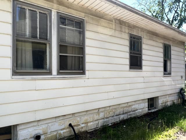 1258 E Division St photo 29