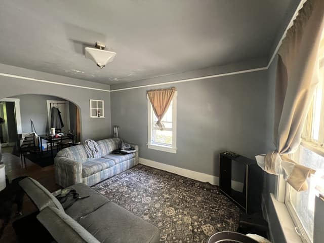 1258 E Division St photo 9