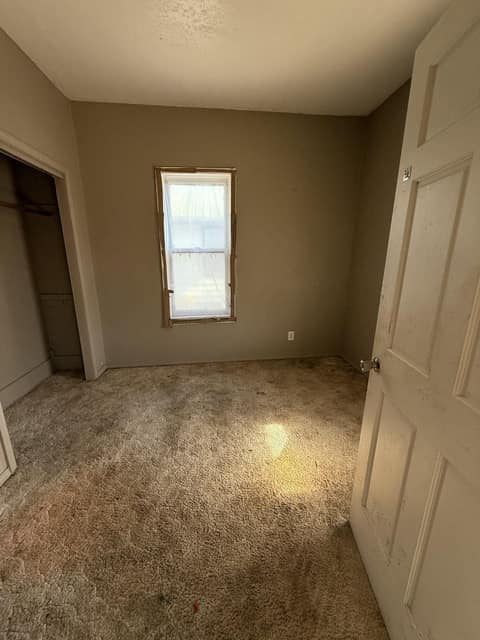 1286 East Vanderhoof St photo 4