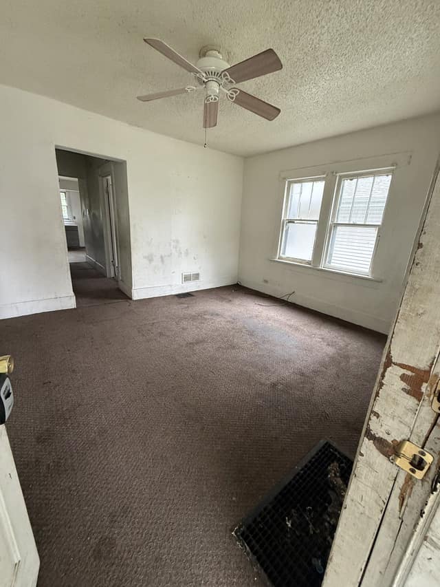 1303 E WHITMER ST photo 4