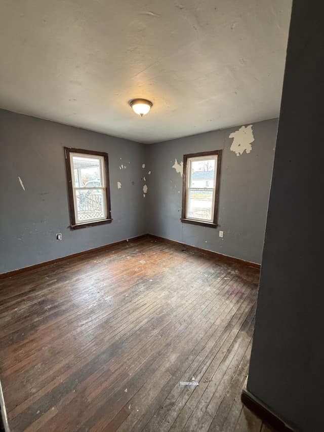 1305 E Whitmer St photo 2