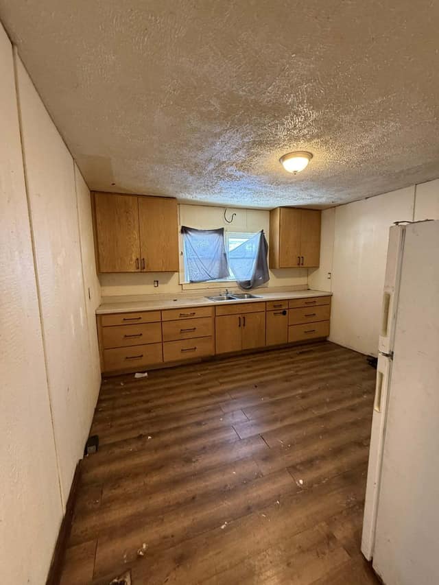 1305 E Whitmer St photo 12