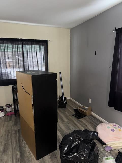 1309 Barney Ave photo 2