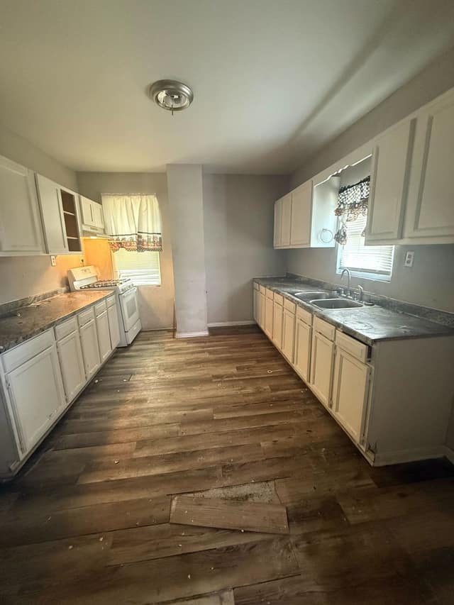 1315 Poindexter St photo 7