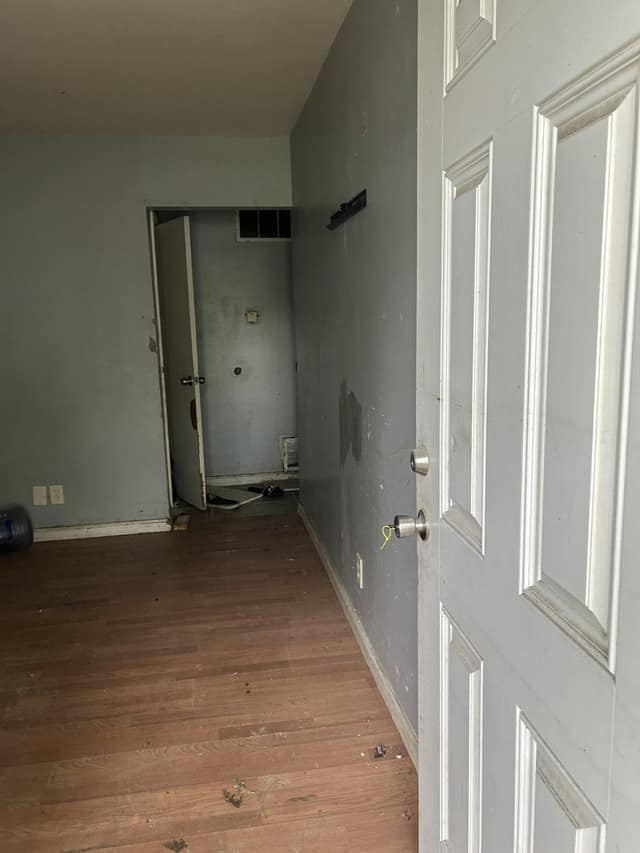 1320 Williams St photo 5