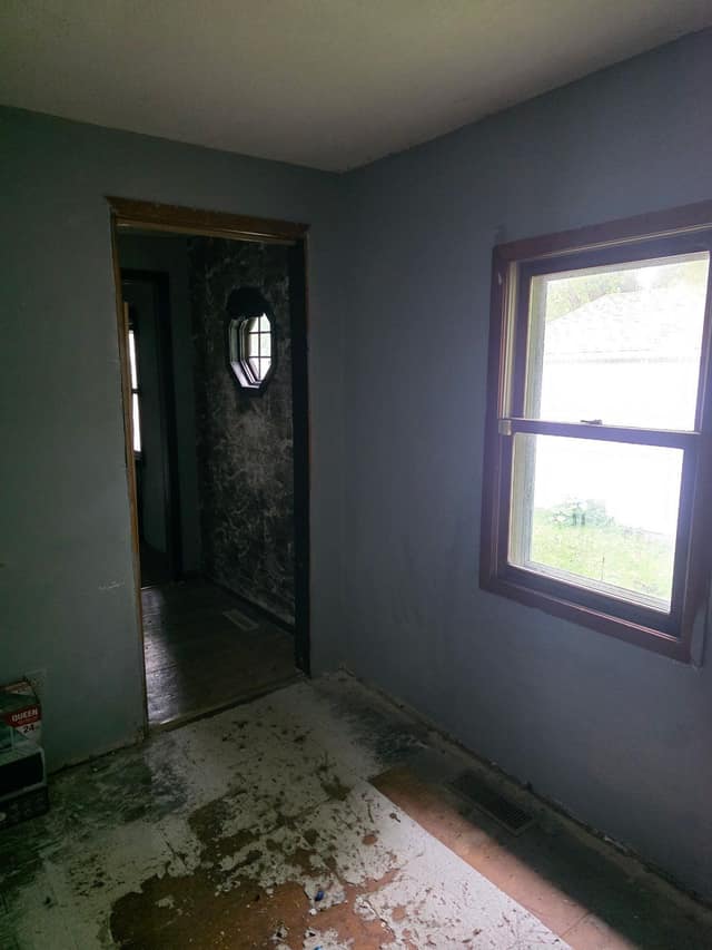 132 N 23rd Place photo 4