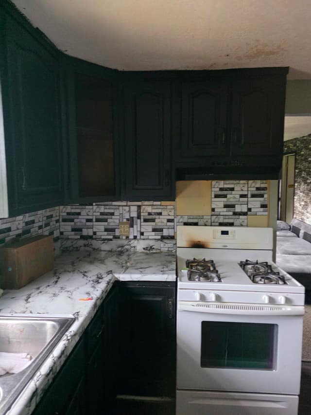 132 N 23rd Place photo 17