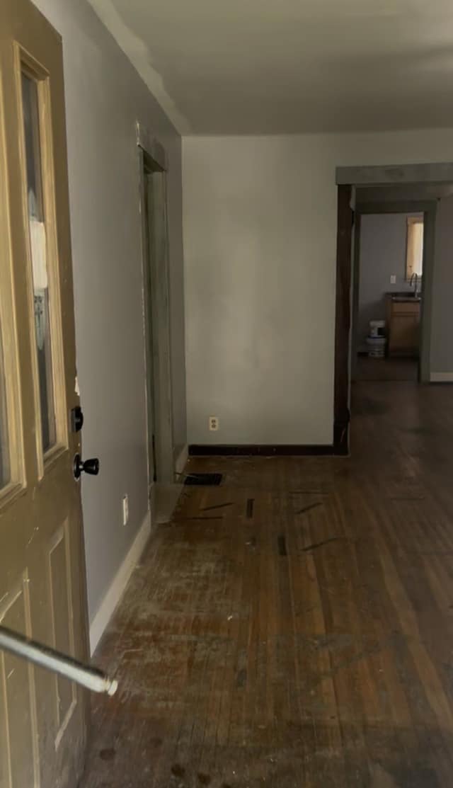 1365 E Walnut St photo 9