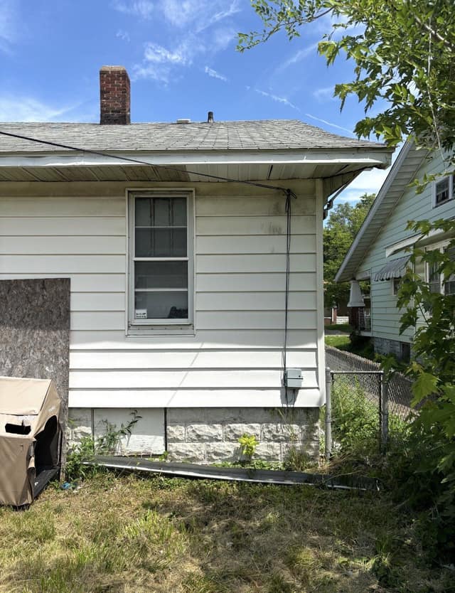 1365 E Walnut St photo 25