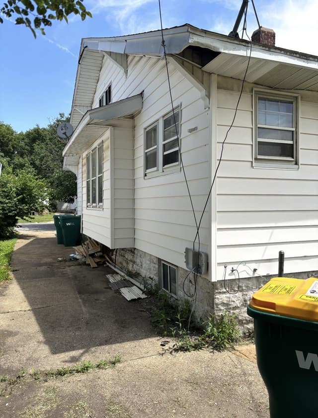 1365 E Walnut St photo 26