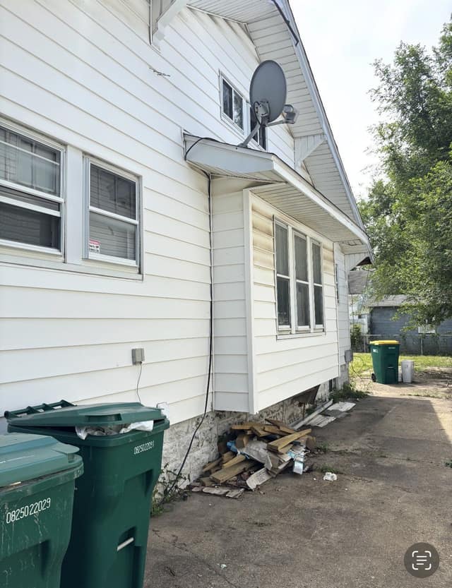 1365 E Walnut St photo 29