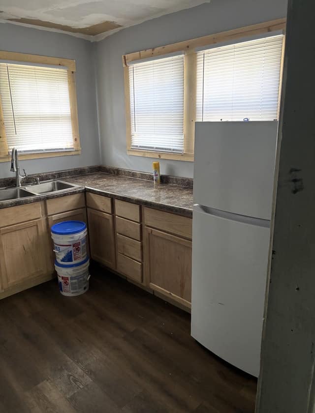 1365 E Walnut St photo 8