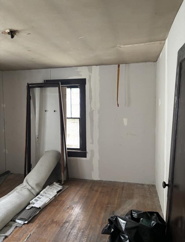 1365 E Walnut St photo 13