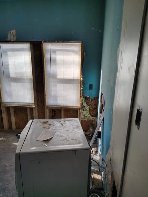 140 Illinois St photo 23