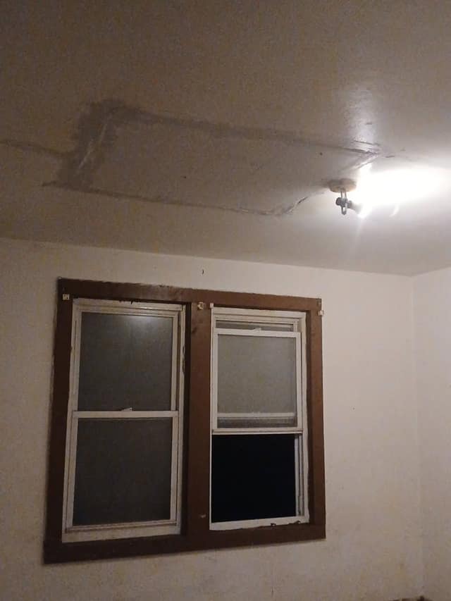 1422 N 54th St E photo 2