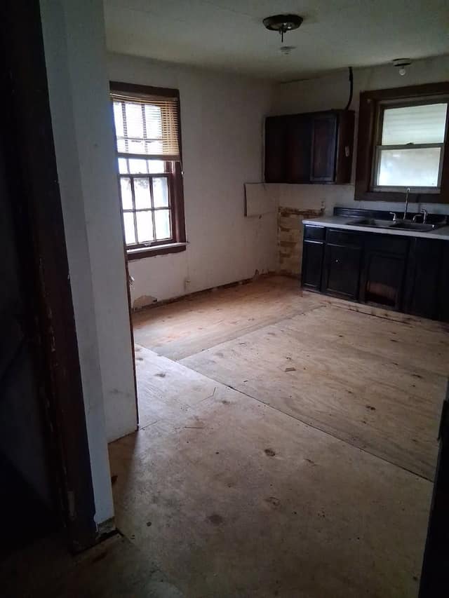 1422 N 54th St E photo 11