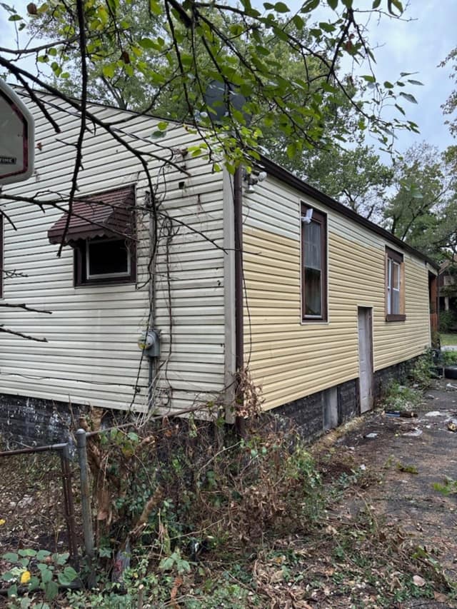 1422 N 54th St E photo 29