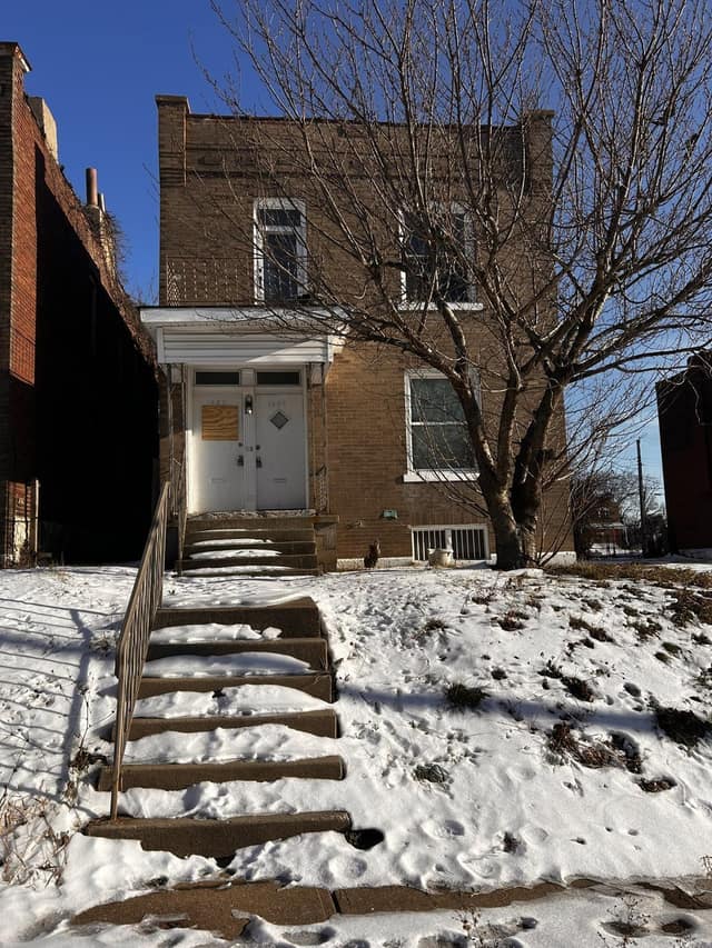 1460 Laurel St photo 1