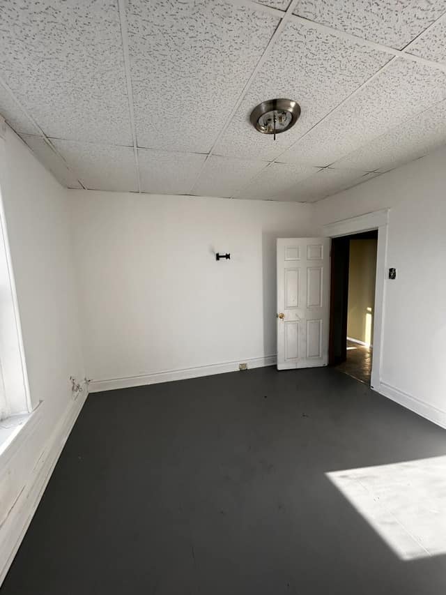 1460 Laurel St photo 4
