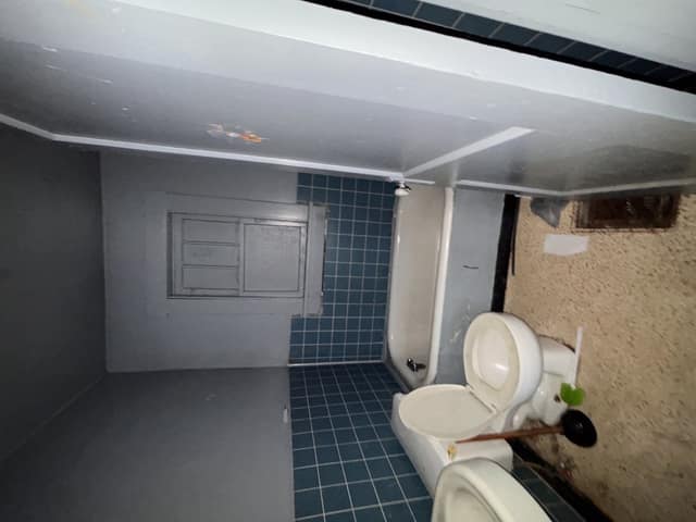 1505 E Walnut St photo 6