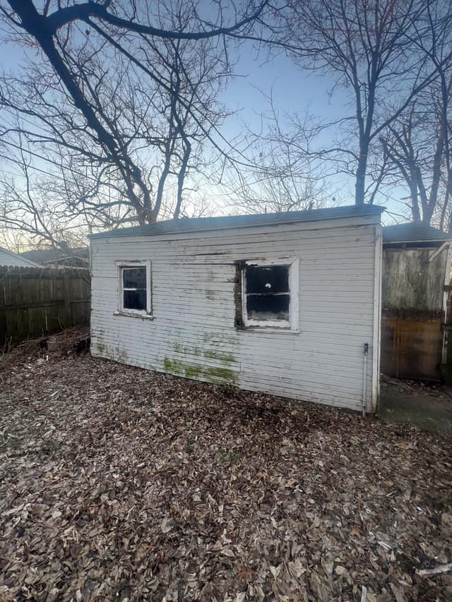 1527 E Decatur St photo 14