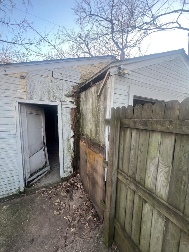 1527 E Decatur St photo 17