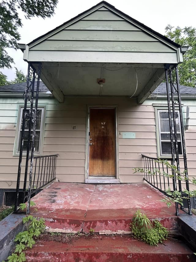 17 Cahokia St photo 1