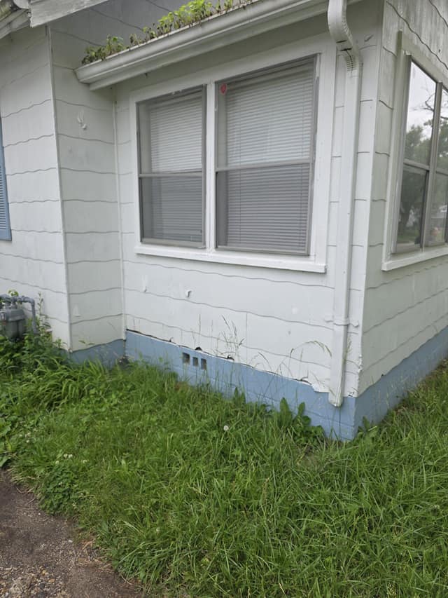 1818 E Clay photo 3