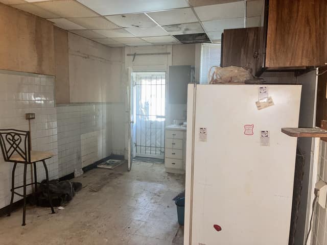 2028 E Prairie Ave photo 9