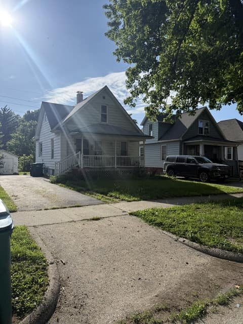 2061 N College St photo 22