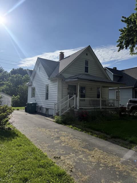 2061 N College St photo 1
