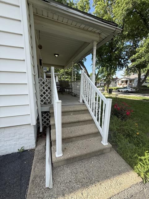 2061 N College St photo 27