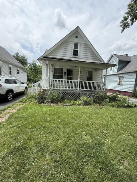 2061 N College St photo 15