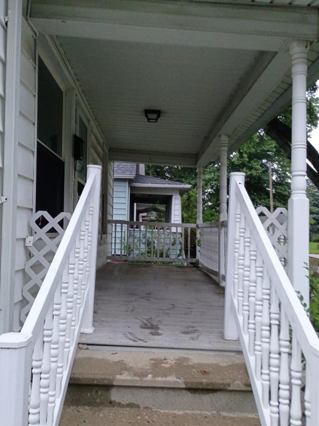 2061 N College St photo 25