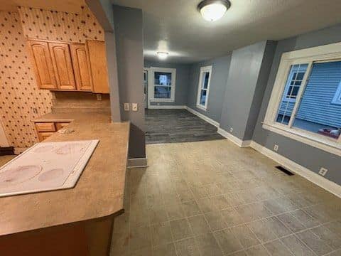 2061 N College St photo 5