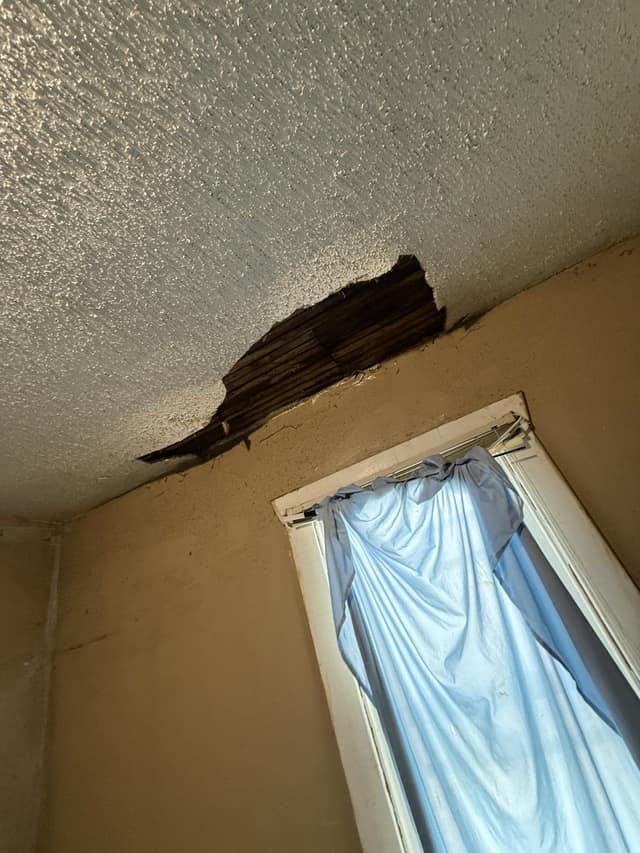 2081 N College St photo 4