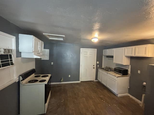 2109 S Martin Luther King Jr Dr photo 10