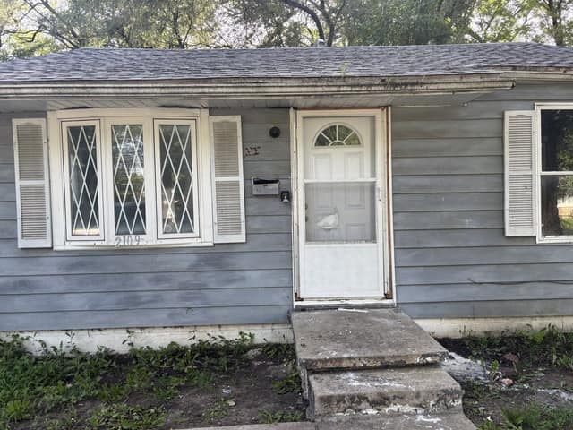 2109 S Martin Luther King Jr Dr photo 1