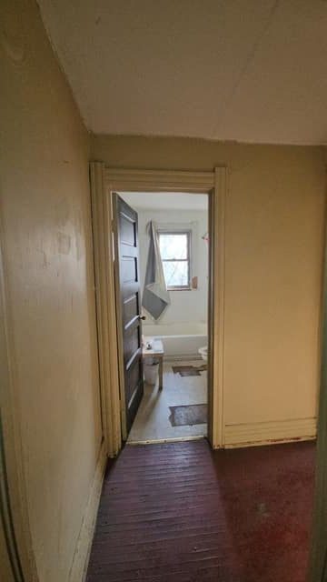 219 Eastern Ave photo 8