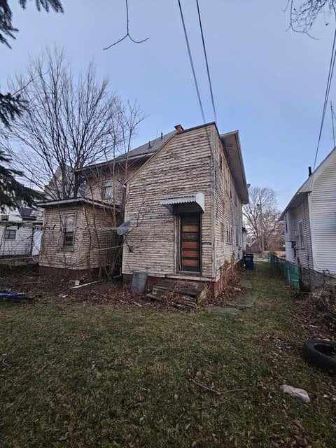 219 Eastern Ave photo 24