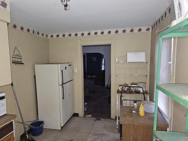219 Eastern Ave photo 15