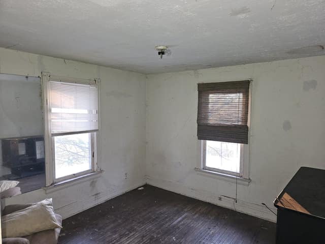 219 Eastern Ave photo 17