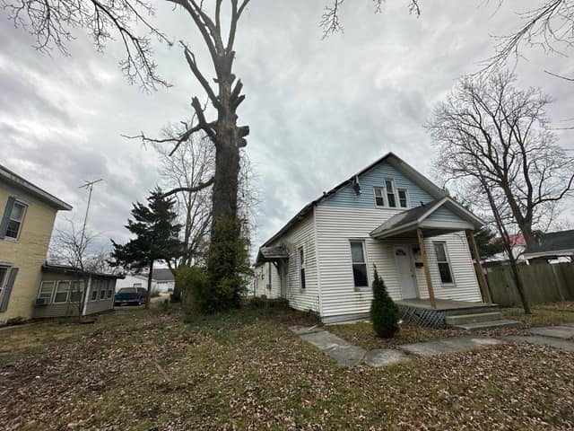 227 N Hickory St photo 1