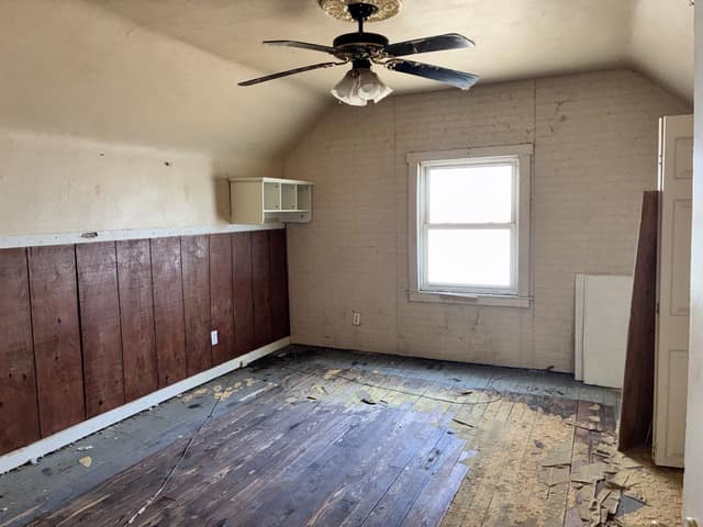 2317 Grand Ave photo 5